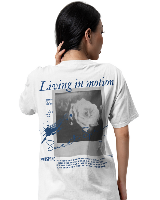 LIVING IN MOTION Oversized Shirt